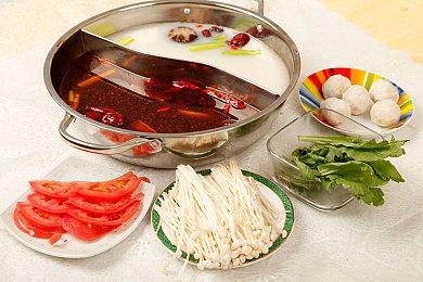 《情定雷克堡：月老模拟器》现已在Steam上推出！